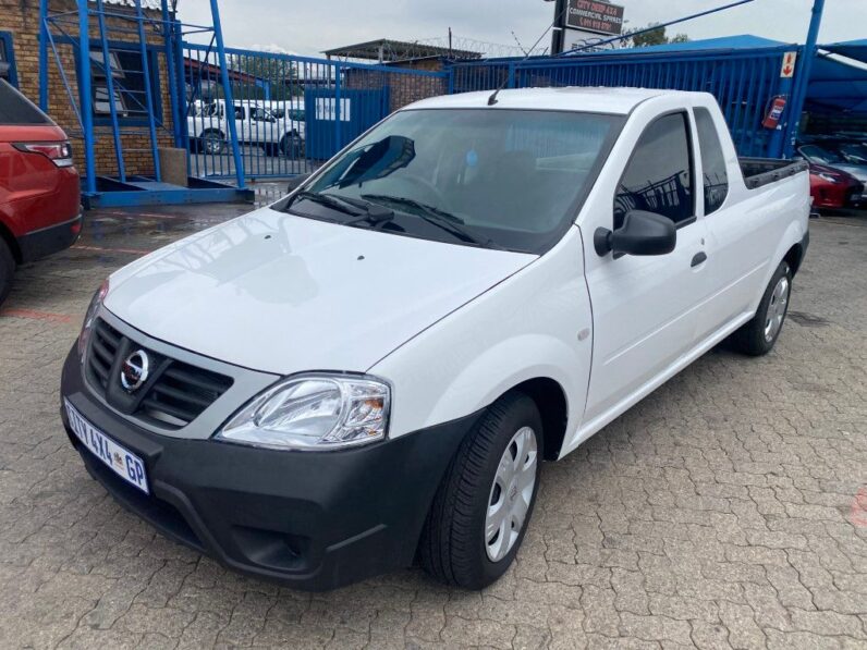 
								2023 NISSAN NP200 1.6 full									