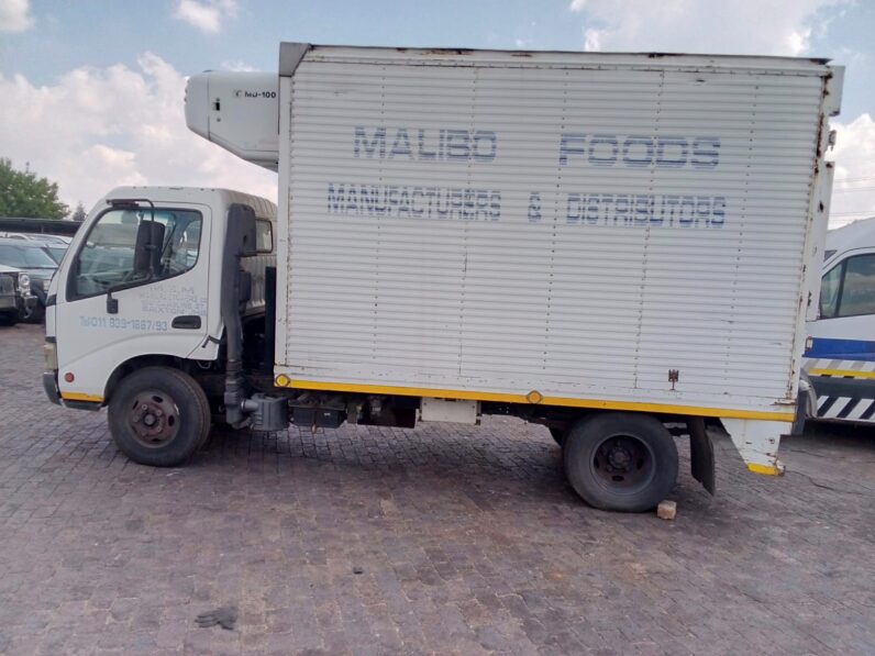 
								2005 TOYOTA DYNA full									