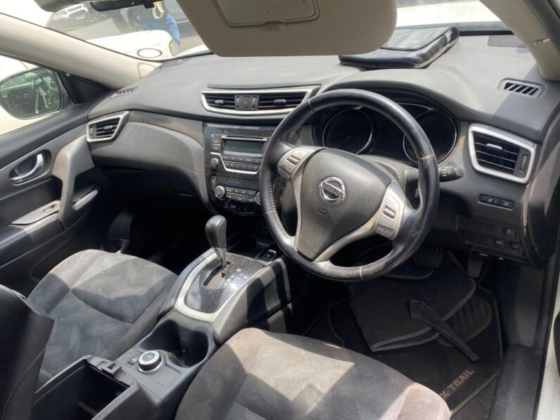 
								2015 NISSAN X TRAIL 2.5 SE 4X4 full									