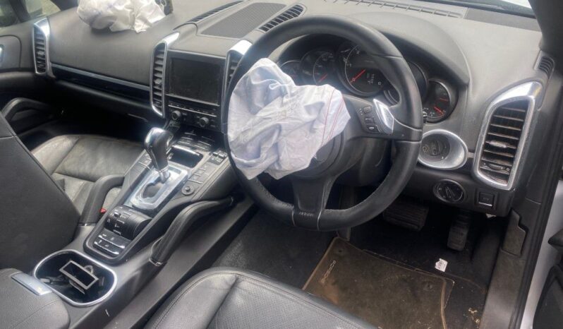 
								2012 PORSCHE CAYENNE full									