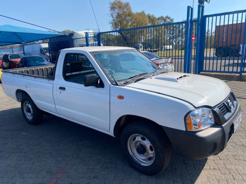 
								2020 NISSAN HARDBODY NP300 2.5TD full									