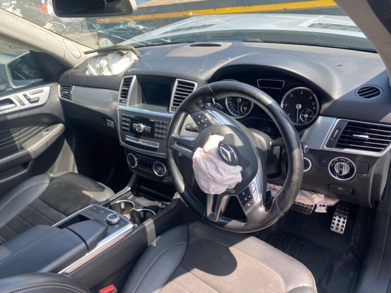 
								2013 MERCEDES BENZ W166 full									