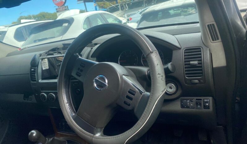 
								2006 NISSAN PATHFINDER 2.5 DCi full									