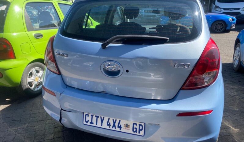 
								2013 HYUNDAI i20 1.4 full									