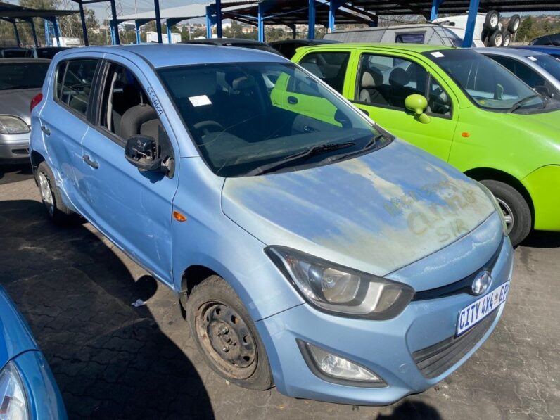 
								2013 HYUNDAI i20 1.4 full									