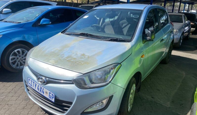 
								2013 HYUNDAI i20 1.4 full									