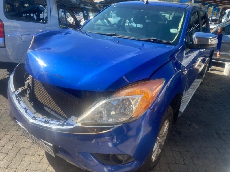 
								2016 MAZDA BT-50 3.2 TDi full									