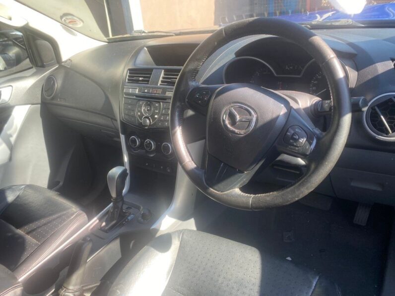 
								2016 MAZDA BT-50 3.2 TDi full									