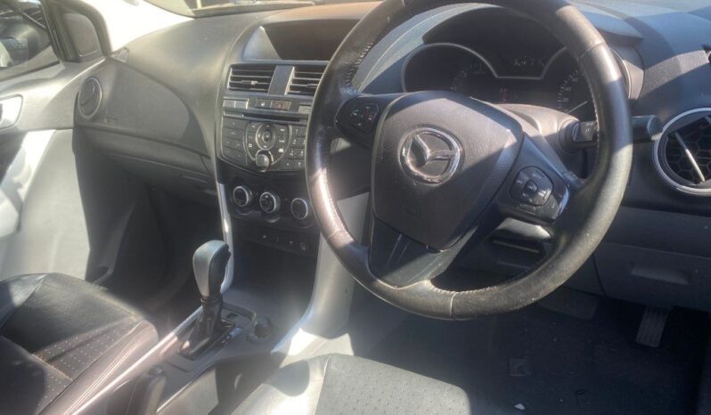
								2016 MAZDA BT-50 3.2 TDi full									