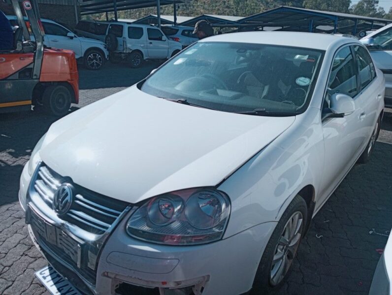 
								2010 VW JETTA 1.4 TSi full									