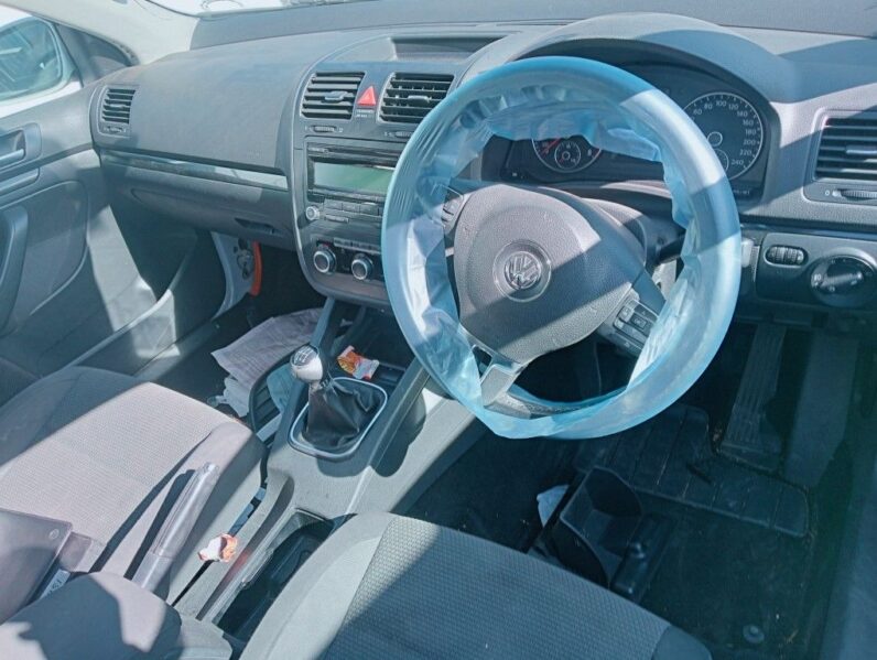 
								2010 VW JETTA 1.4 TSi full									