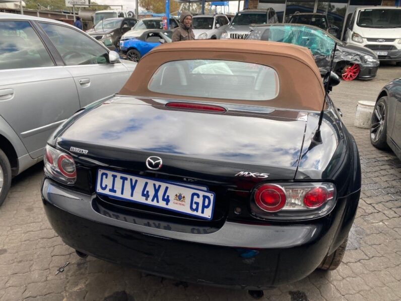 
								2006 MAZDA MX5 2.0 full									
