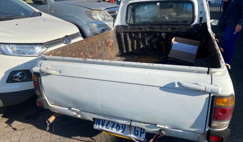 
								2001 NISSAN 1400 full									