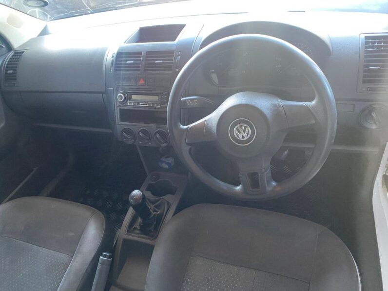 
								2012 VW POLO full									