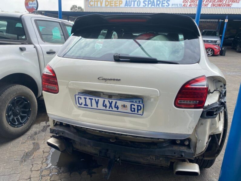 
								2011 PORSCHE CAYENNE full									