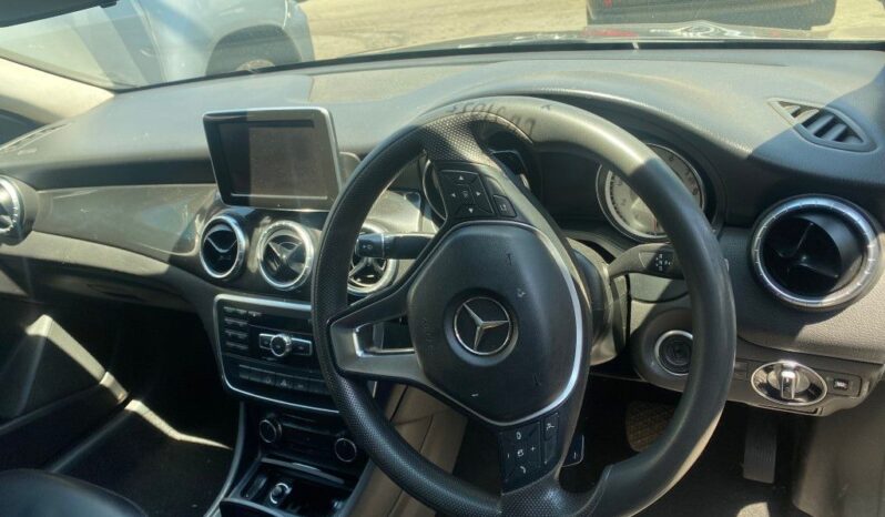 
								2014 MERCEDES BENZ CLA200 full									