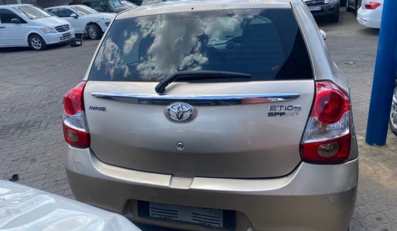 
								2018 TOYOTA ETIOS 1.5 XS full									