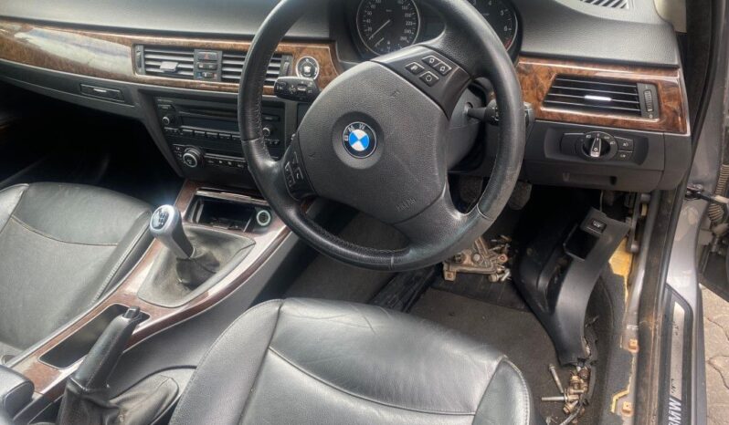 
								2009 BMW 323i full									