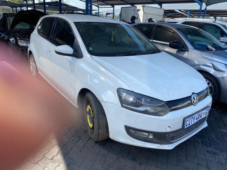 
								2012 VW POLO full									