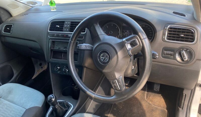 
								2012 VW POLO full									