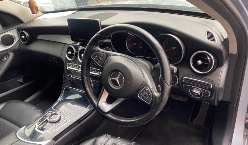 
								2016 MERCEDES BENZ C180 full									