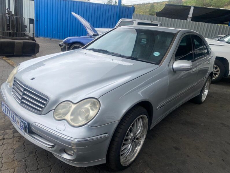 
								2006 MERCEDES BENZ C350 full									