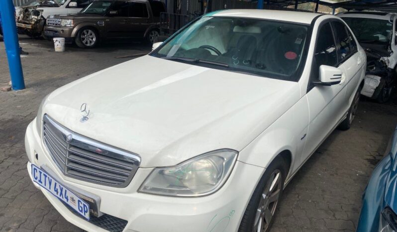
								2012 MERCEDES BENZ C200 CGi full									