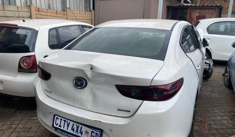 
								2020 MAZDA 3 full									