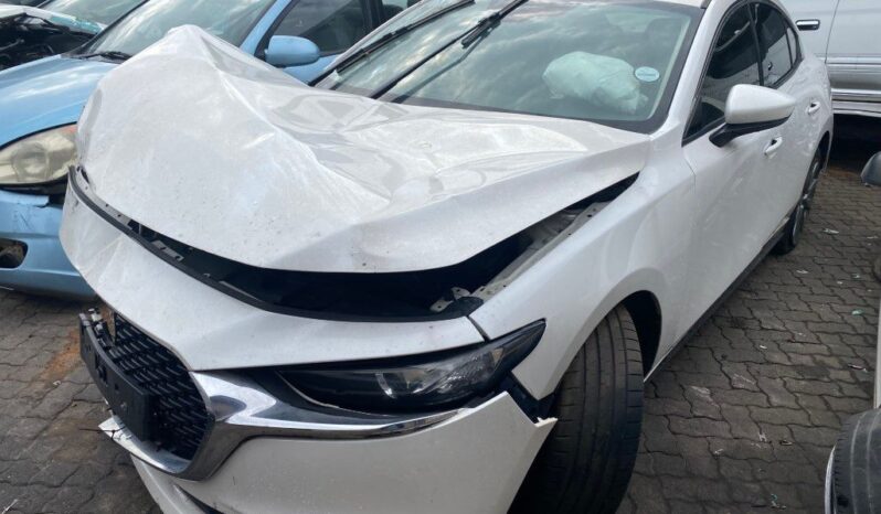 
								2020 MAZDA 3 full									