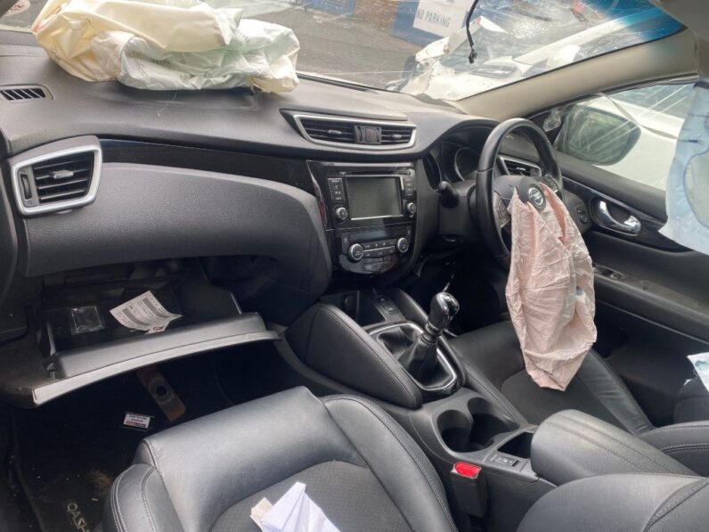 
								2020 NISSAN QASHQAI full									