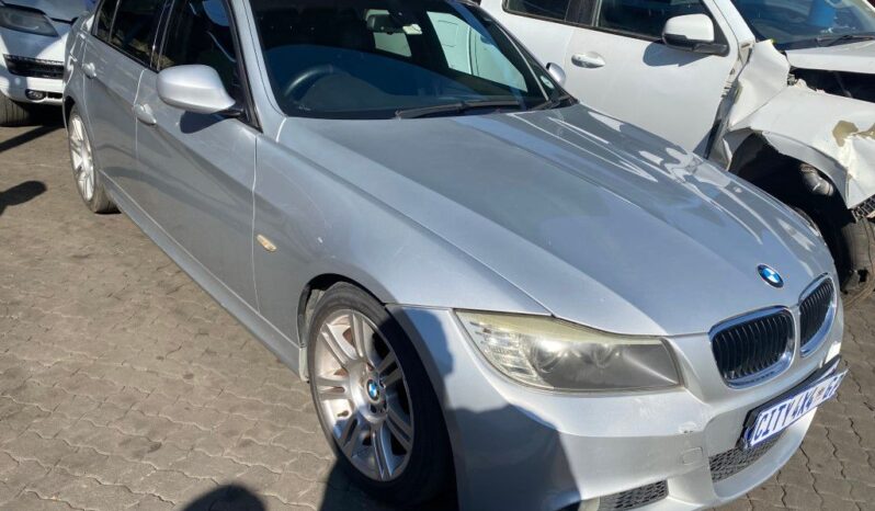 
								2009 BMW 320i full									