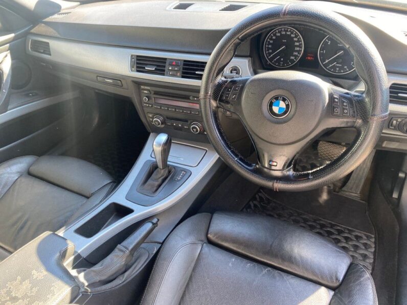 
								2009 BMW 320i full									