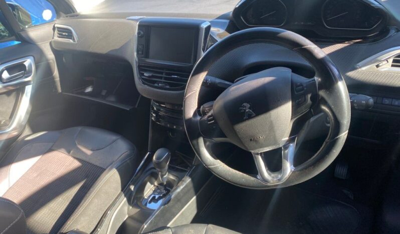 
								2018 PEUGEOT 2008 1.2T PURETECH full									