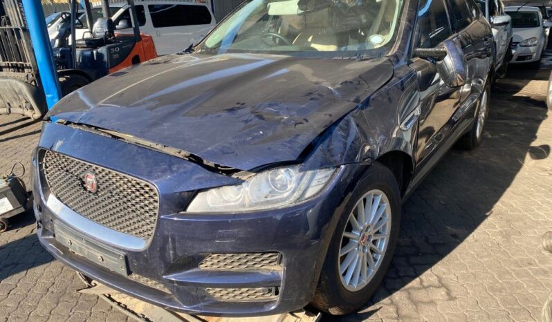 
								2017 JAGUAR F PACE full									