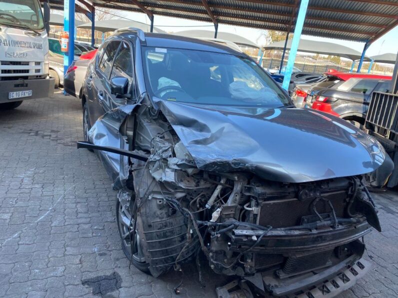 
								2016 NISSAN X-TRAIL A/T full									