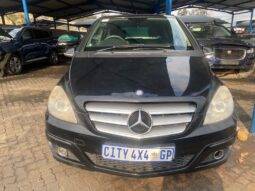 2011 MERCEDES BENZ B180