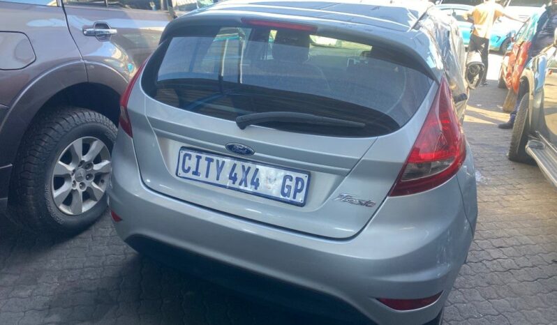 
								2011 FORD FIESTA 1.4i TREND full									
