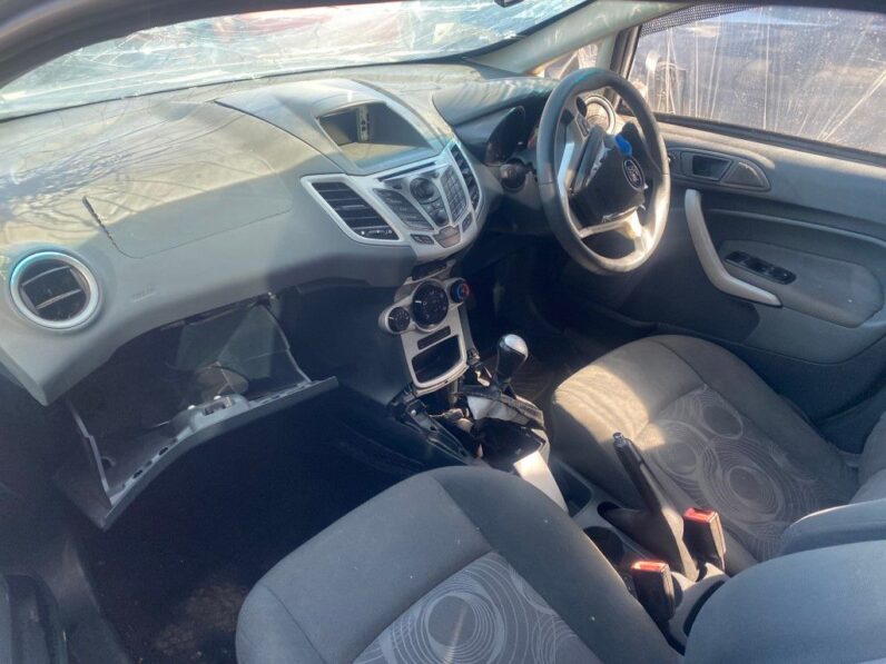 
								2011 FORD FIESTA 1.4i TREND full									