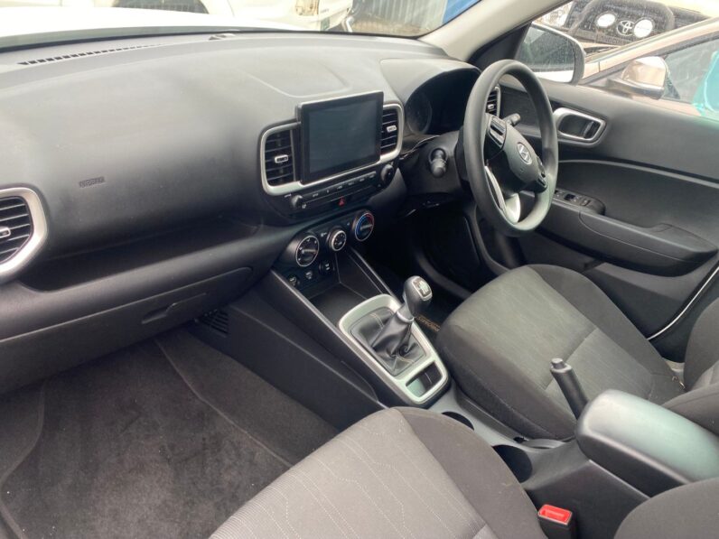 
								2021 HYUNDAI VENUE 1.0 TGDi full									