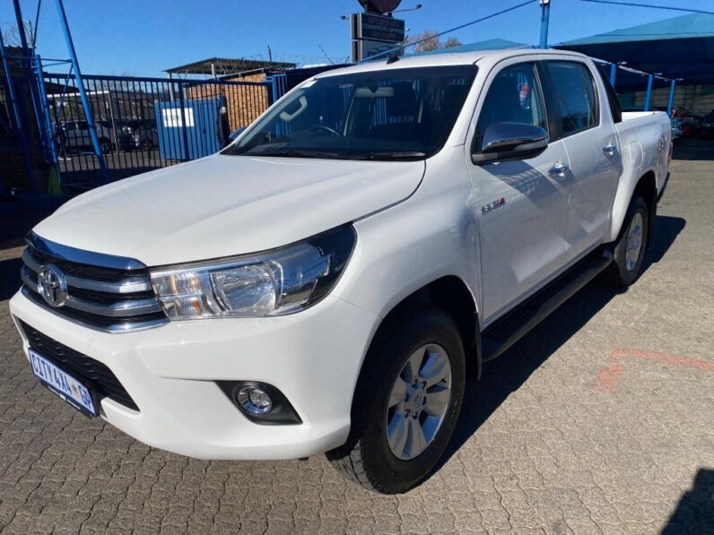 
								2017 TOYOTA HILUX 2.8 GD-6 RAIDE full									