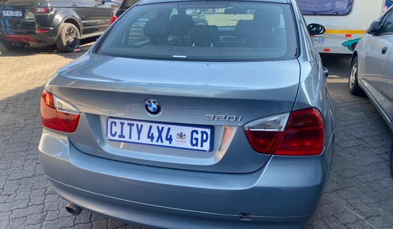 
								2006 BMW 320i full									