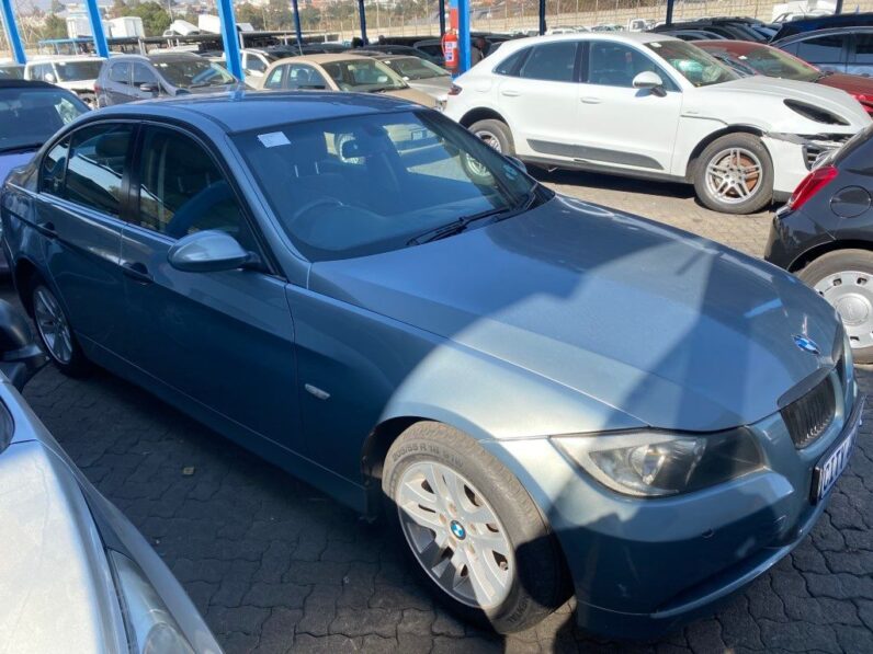 
								2006 BMW 320i full									