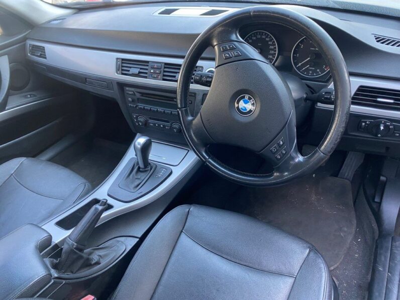 
								2006 BMW 320i full									