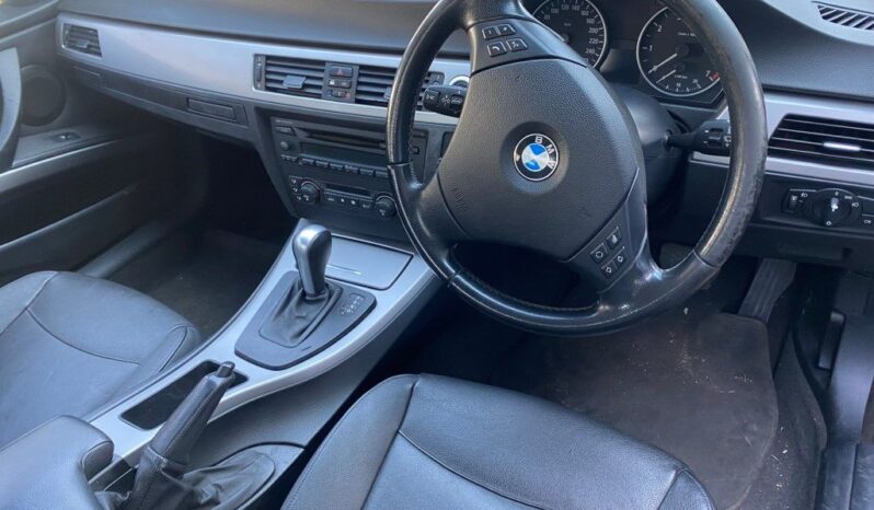 
								2006 BMW 320i full									