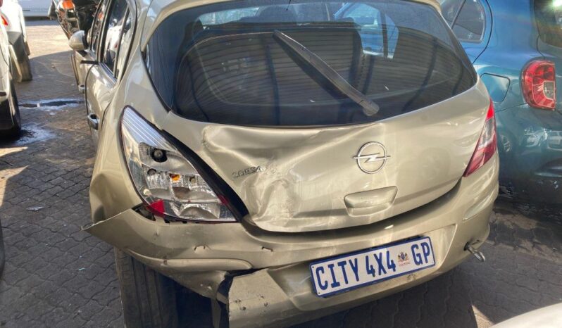 
								2010 OPEL CORSA 1.4 ESSENTIA full									