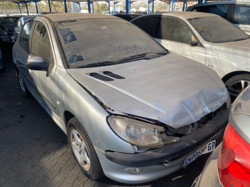 
								PEUGEOT 206 full									