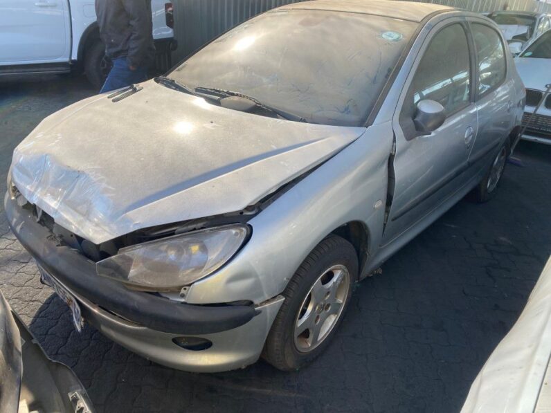 
								PEUGEOT 206 full									