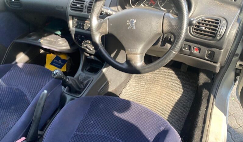 
								PEUGEOT 206 full									