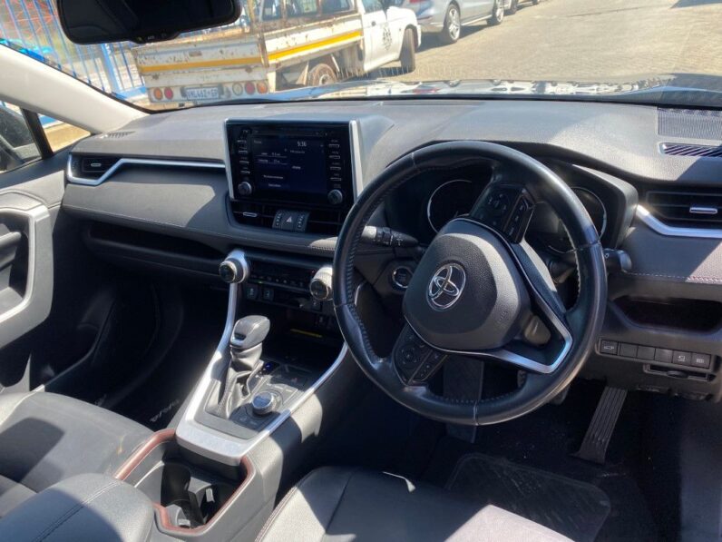 
								2019 TOYOTA RAV 4 full									