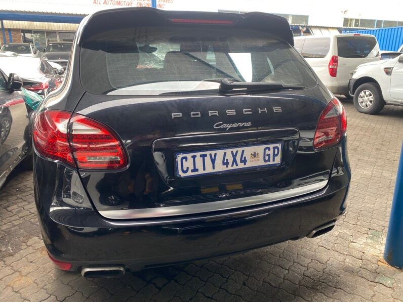 
								2012 PORSCHE CAYENNE full									